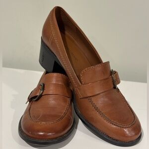 Predictions Tan Leather Loafers Buckle Belt And Almond Toe With Block Heel Sz 6.